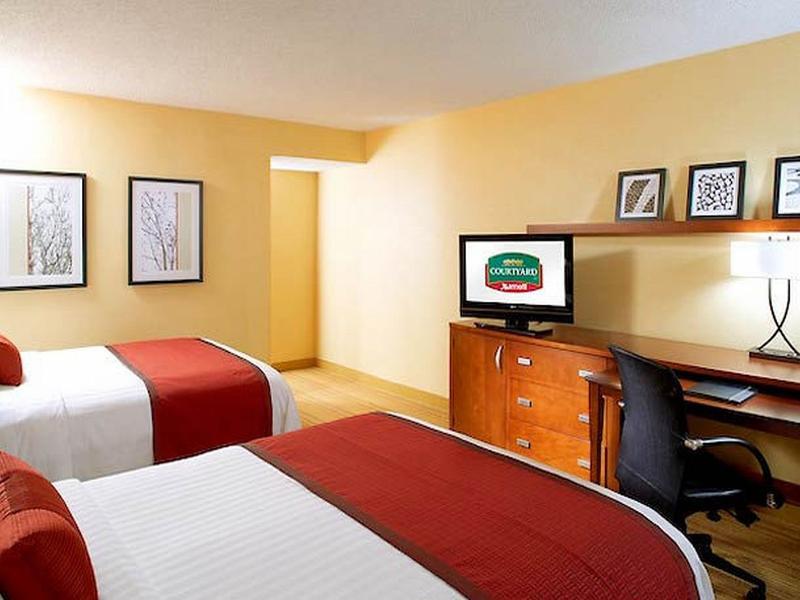 Hotel Courtyard Waterbury Downtown Exterior foto