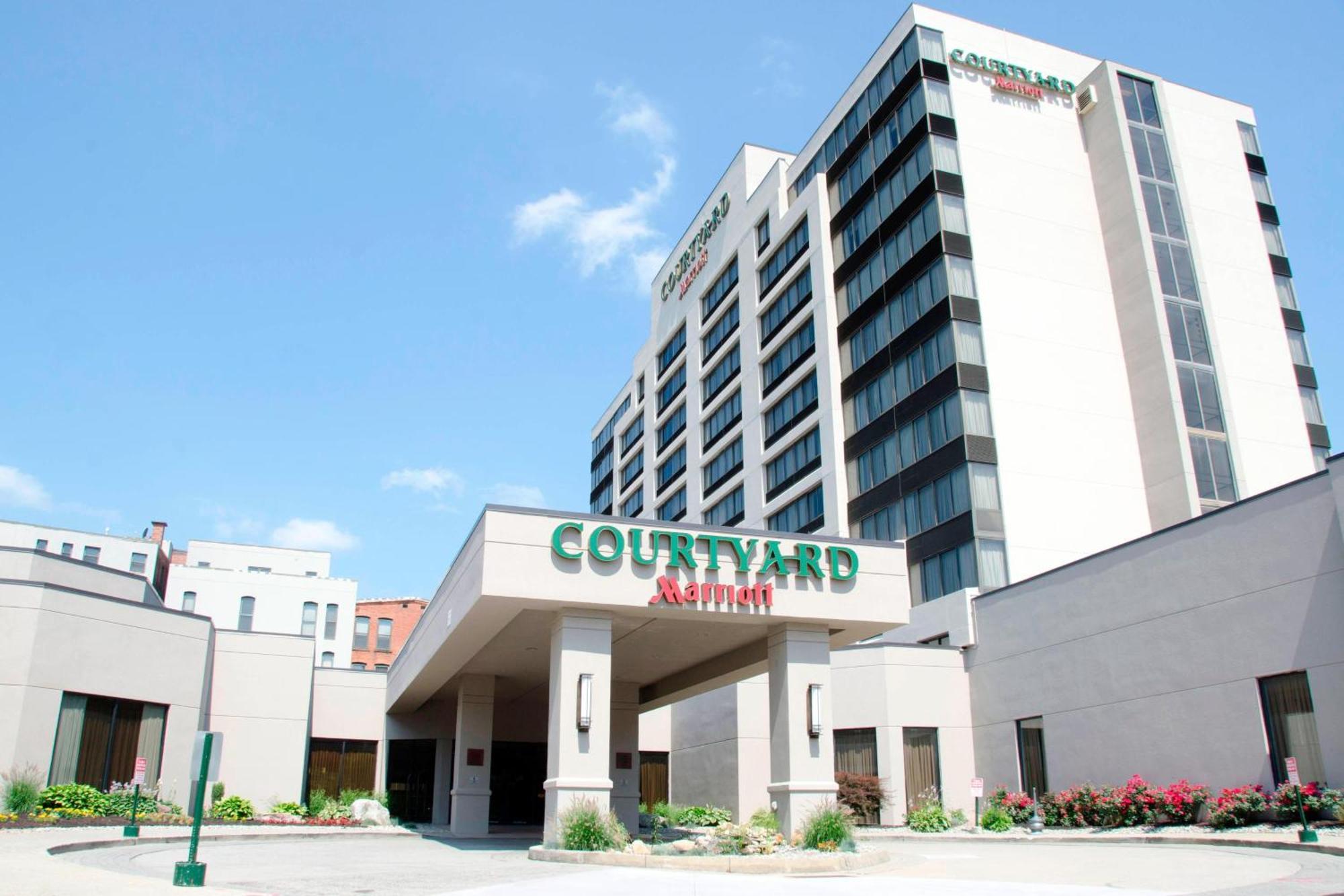 Hotel Courtyard Waterbury Downtown Exterior foto